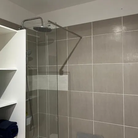 Logement Independant Apartment *